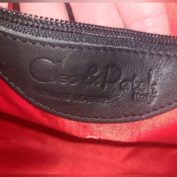 Cleo And Patek Italy Shoulder Bag - Picture 10 of 16